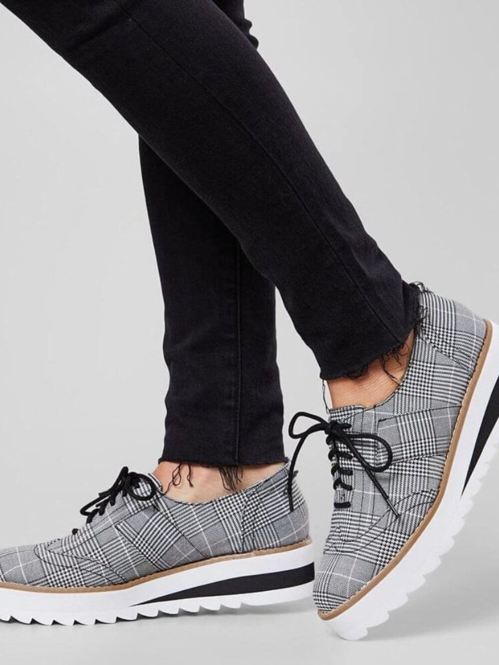 Madden Girl Andria Black & White Plaid Lace-Up Platform Oxford Loafer